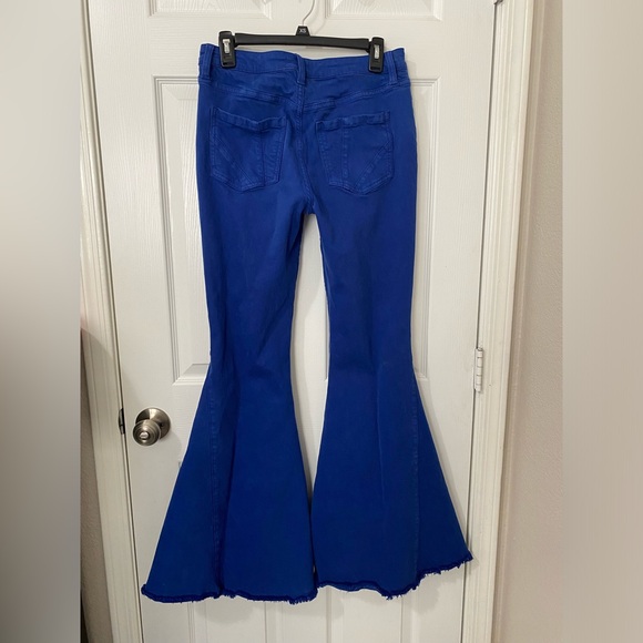 Sheyenne size 30 women’s high rise super flare jeans - Picture 2 of 4